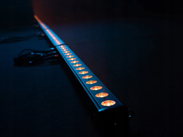 EUROLITE LED PIX-16 QCL Bar listwa ze sterowaniem każdego 'piksela'